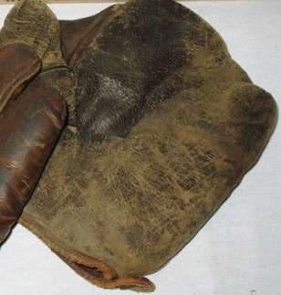 Fielders Mitt Front